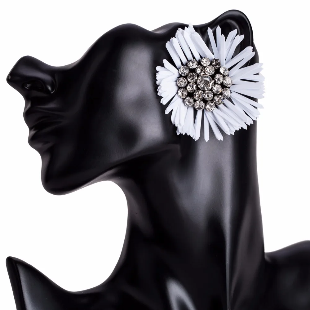 8944703355_786828687