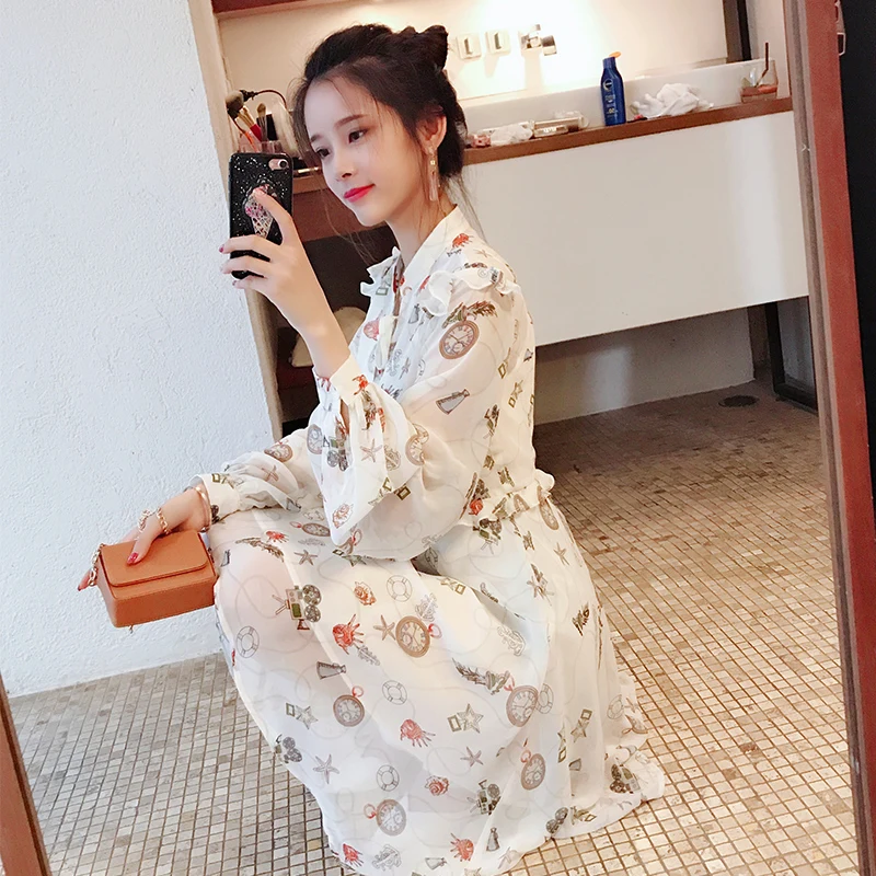 Mishow women 2019 spring summer Cartoon print dress V-neck chiffon mini dress holidy elegent long sleeves cute dress MX18A1466
Mishow women 2019 spring summer Cartoon print dress V-neck chiffon mini dress holidy elegent long sleeves cute dress MX18A1466