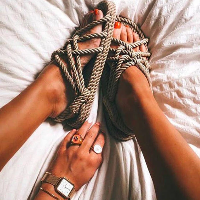 Hemp Rope Lace up Cross-tie Flat Sandals Women Slip on Beach Sandals Slingbacks Women Cuts-out Women Flat Sandals SWC0305
Hemp Rope Lace up Cross-tie Flat Sandals Women Slip on Beach Sandals Slingbacks Women Cuts-out Women Flat Sandals SWC0305