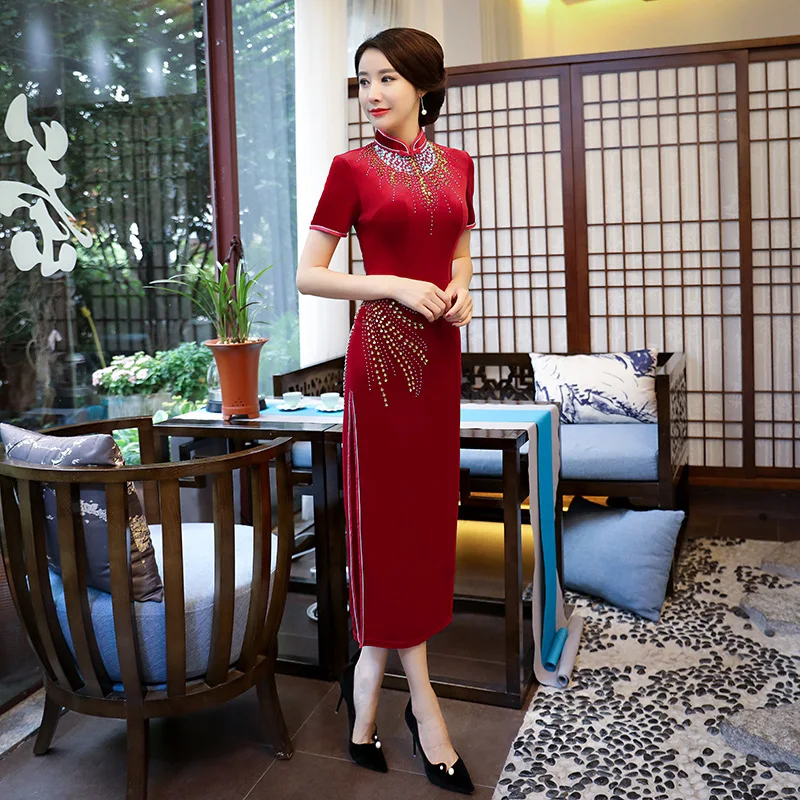 Red Velvet Fashion Traditional Chinese Dress Womens China Style Evening Dresses Woman Wedding Cheongsam Modern Qipao Long Formal
Red Velvet Fashion Traditional Chinese Dress Womens China Style Evening Dresses Woman Wedding Cheongsam Modern Qipao Long Formal