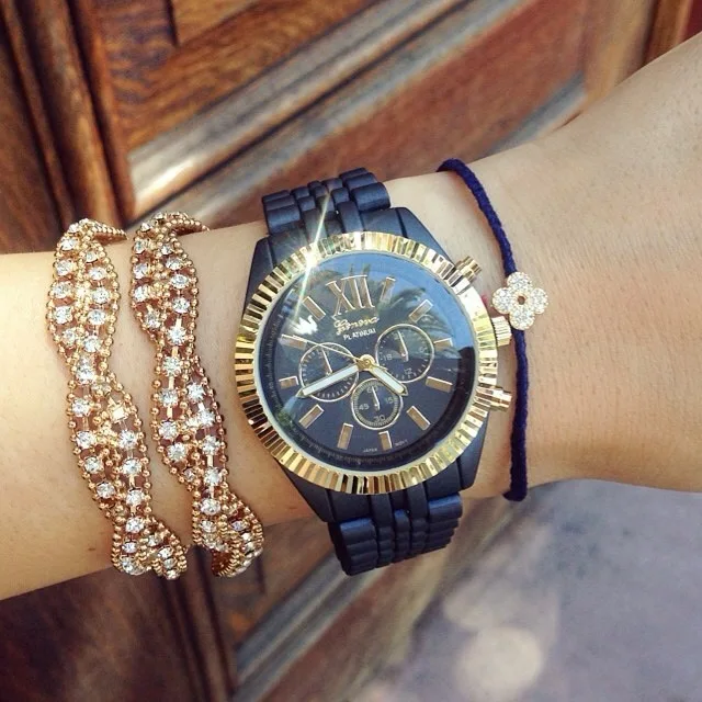 2015 New Roman-Numeral Face Textured Bezel Classy Matte Bracelet Watch,Best Kerry Wing Watch Stainless Steel Geneva Watch
2015 New Roman-Numeral Face Textured Bezel Classy Matte Bracelet Watch,Best Kerry Wing Watch Stainless Steel Geneva Watch