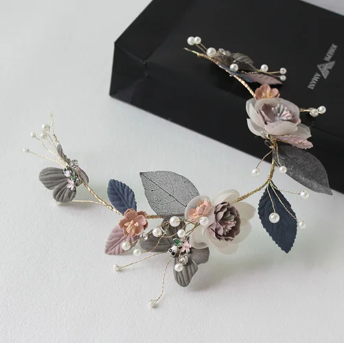 Korean silver leaf silk blue yarn flower bride head flower bride wedding hairband wedding accessories
Korean silver leaf silk blue yarn flower bride head flower bride wedding hairband wedding accessories