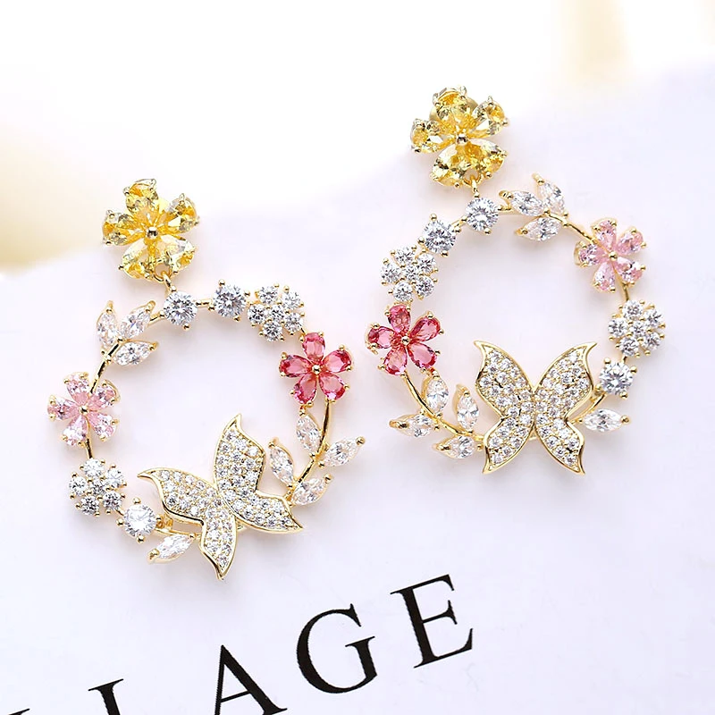 Fashion Korean New Crystal Garland Earrings for Women Luxury Design Dubai Wedding Jewelry Flower Earrings Pretty Zircon Earring
Fashion Korean New Crystal Garland Earrings for Women Luxury Design Dubai Wedding Jewelry Flower Earrings Pretty Zircon Earring
