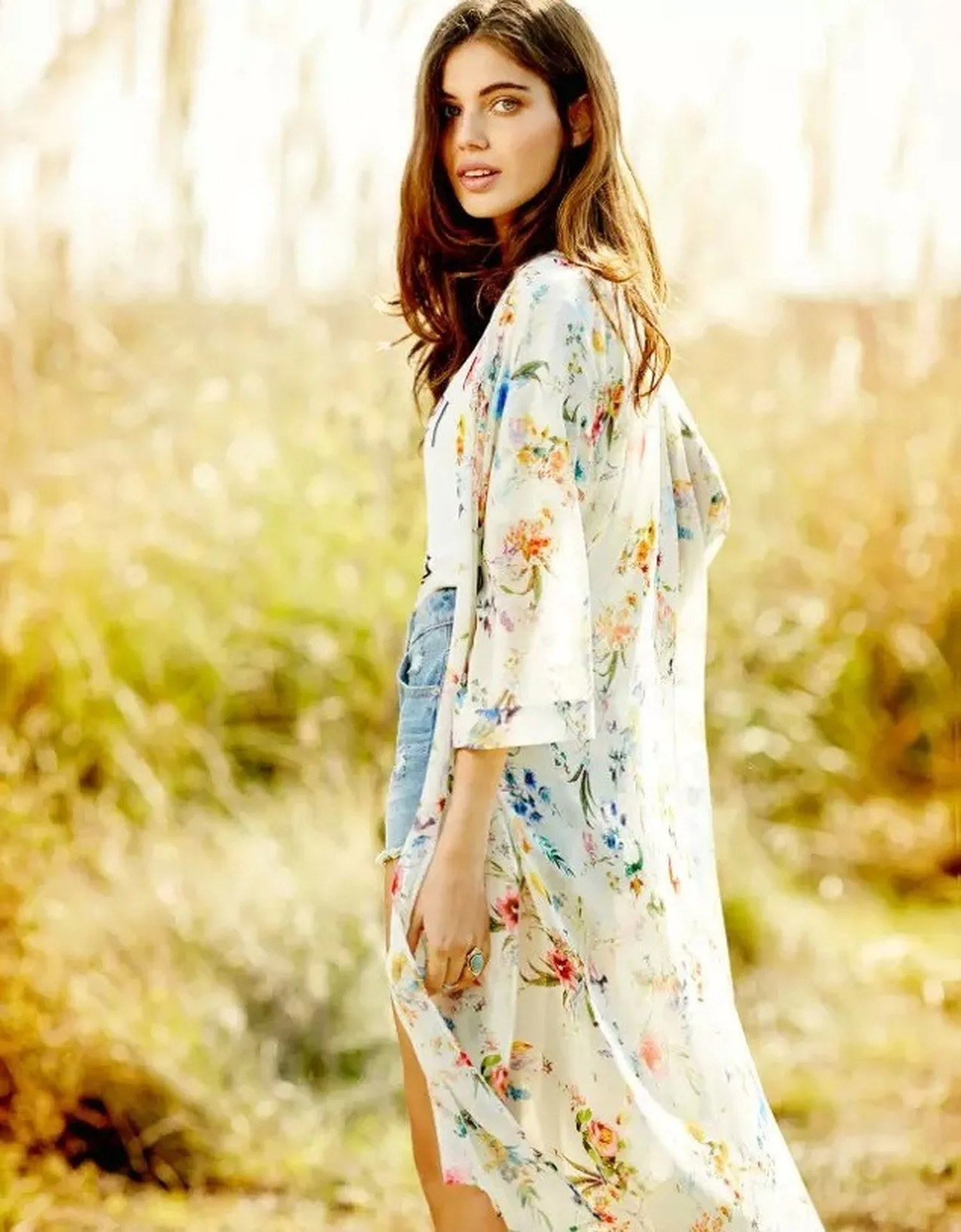 Summer Style Women Blouses Casual Loose Chiffon Blouse Plus Size Shirts Boho Floral Printed Long Kimono Cardigan Outwear Tops
Summer Style Women Blouses Casual Loose Chiffon Blouse Plus Size Shirts Boho Floral Printed Long Kimono Cardigan Outwear Tops
