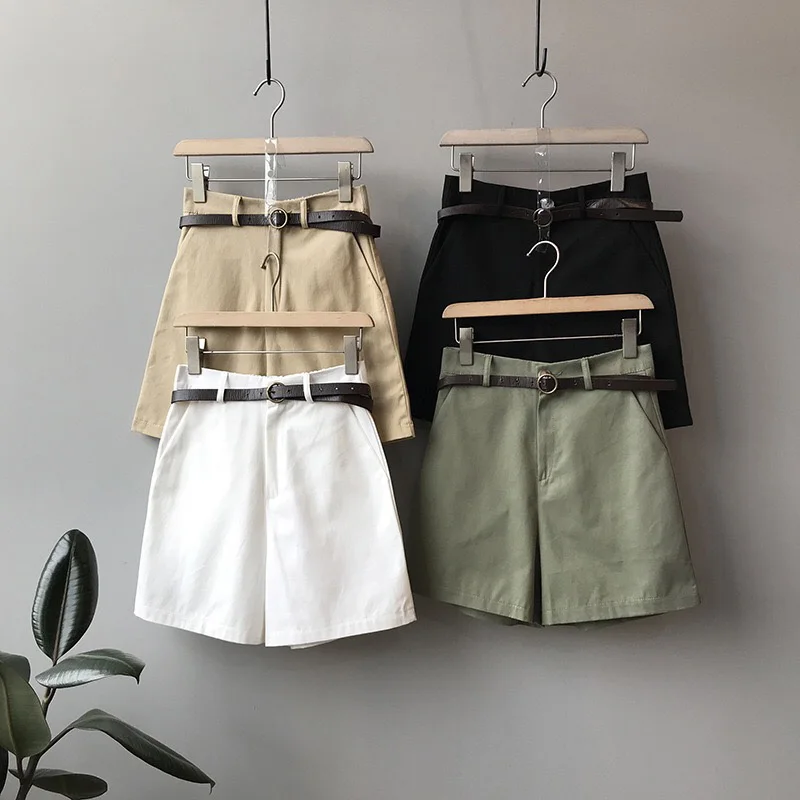 Summer New Women's Wide Leg Shorts With Belt Classic Vintage High Waist Green Female Casual Summer Ladies Shorts For Women
Summer New Women's Wide Leg Shorts With Belt Classic Vintage High Waist Green Female Casual Summer Ladies Shorts For Women