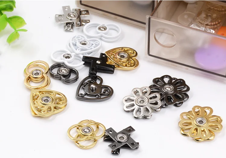 Retro metal dark button small button stealth wardrobe button sweater button coat decoration clothes bag heart-shape
Retro metal dark button small button stealth wardrobe button sweater button coat decoration clothes bag heart-shape