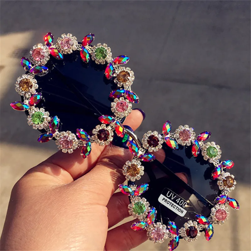 MINCL/ New fashion round flower sunglasses 2017 Luxury pearl diamond Sunglasses woman hand made Sunglasses with box FML
MINCL/ New fashion round flower sunglasses 2017 Luxury pearl diamond Sunglasses woman hand made Sunglasses with box FML