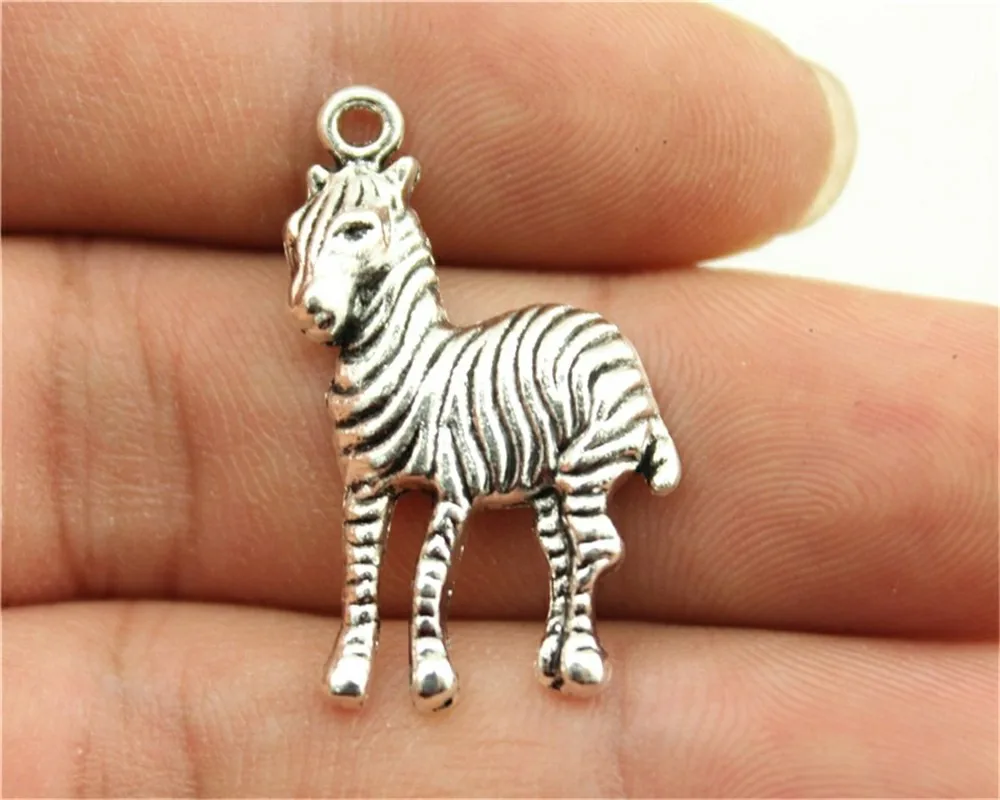 WYSIWYG 10pcs 30x17mm Zebra Charm Pendants Antique Silver Color Zebra Horse Charm Zebra Pendant For Jewelry Making
WYSIWYG 10pcs 30x17mm Zebra Charm Pendants Antique Silver Color Zebra Horse Charm Zebra Pendant For Jewelry Making