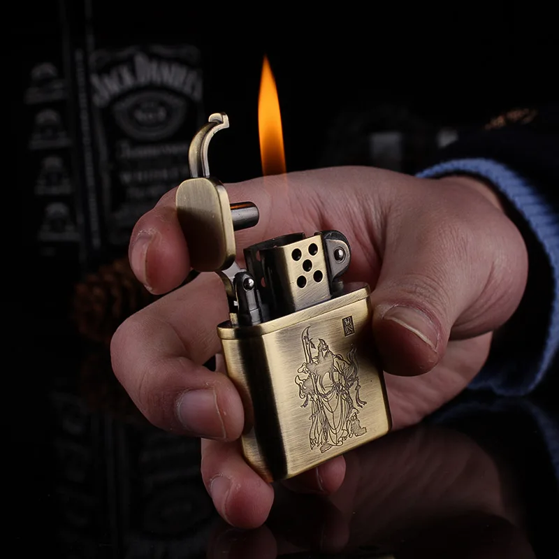 Guan Yunchang Classic Inflatable lighter Fashion cigarette copper lighters Windproof smoking Grinding Wheel Lighter Outdoor Tool
Guan Yunchang Classic Inflatable lighter Fashion cigarette copper lighters Windproof smoking Grinding Wheel Lighter Outdoor Tool