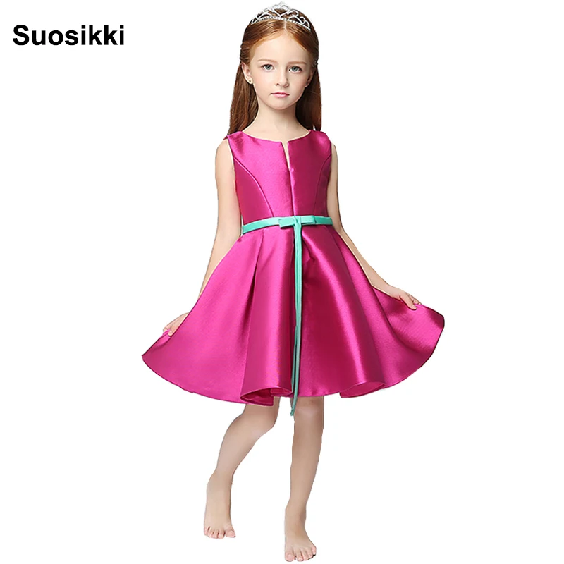 2018 Suosikki flower girl dresses For Weddings hot Pink v-neck Sleeveless Knee Length Communion Pagean
2018 Suosikki flower girl dresses For Weddings hot Pink v-neck Sleeveless Knee Length Communion Pagean