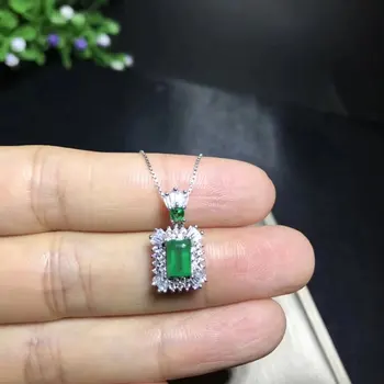 Qi Xuan_Fashion Jewelry_Colombian Green Stone Rectangle Necklaces_S925 Solid Silver Pendant Necklaces_Factory Directly Sales
Qi Xuan_Fashion Jewelry_Colombian Green Stone Rectangle Necklaces_S925 Solid Silver Pendant Necklaces_Factory Directly Sales