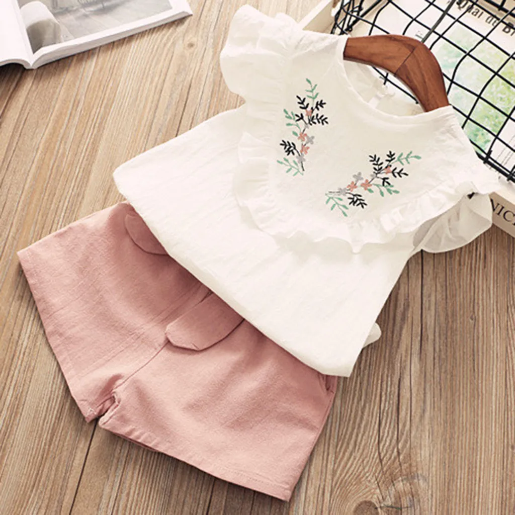 2019 new fashion Short sleeve Toddler Kids Baby Girl Outfits Clothes Floral T-shirt Vest+Belt Shorts Pants Set roupa infantil 
2019 new fashion Short sleeve Toddler Kids Baby Girl Outfits Clothes Floral T-shirt Vest+Belt Shorts Pants Set roupa infantil
