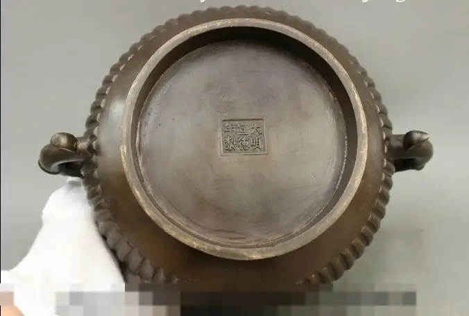 S1384 Marked Chinese Pure Bronze Rare Dragon Handle Statue Bowl Incense Burner Censer discount 30% (C0324)
S1384 Marked Chinese Pure Bronze Rare Dragon Handle Statue Bowl Incense Burner Censer discount 30% (C0324)