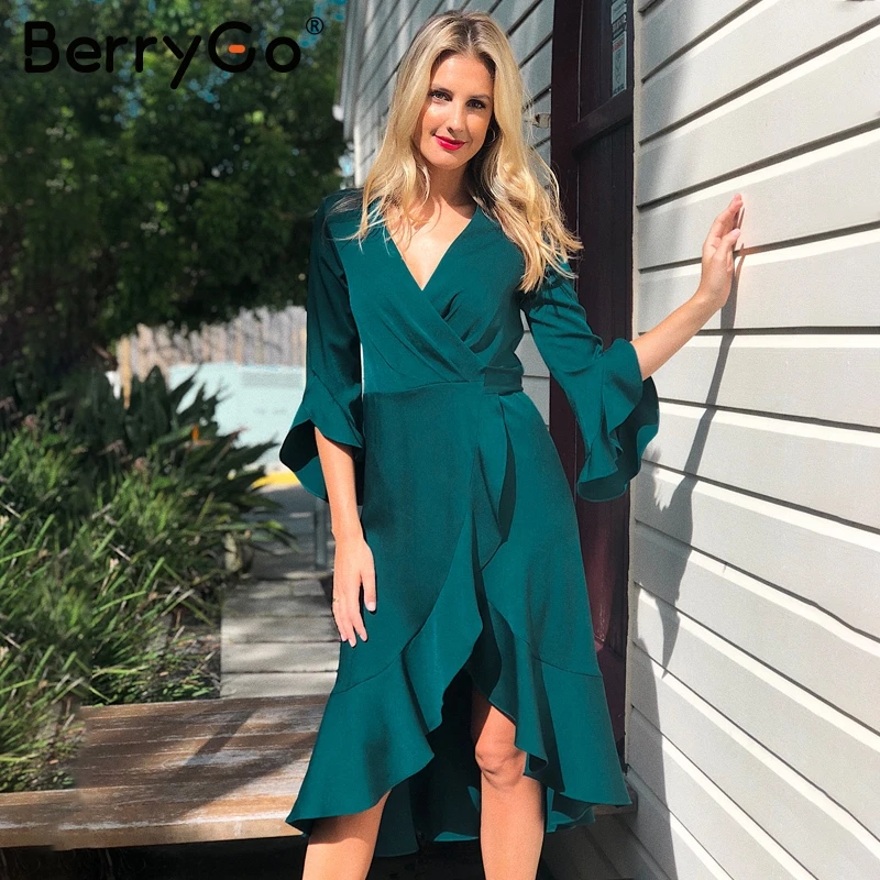 BerryGo Split flare sleeve party dress women robe Vintage ruffle satin midi dress V neck streetwear wrap winter dress vestidos
BerryGo Split flare sleeve party dress women robe Vintage ruffle satin midi dress V neck streetwear wrap winter dress vestidos