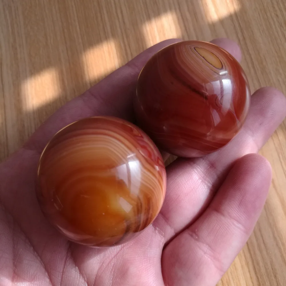natural red agate crystal balls healing Furniture decoration 2pcs 
natural red agate crystal balls healing Furniture decoration 2pcs