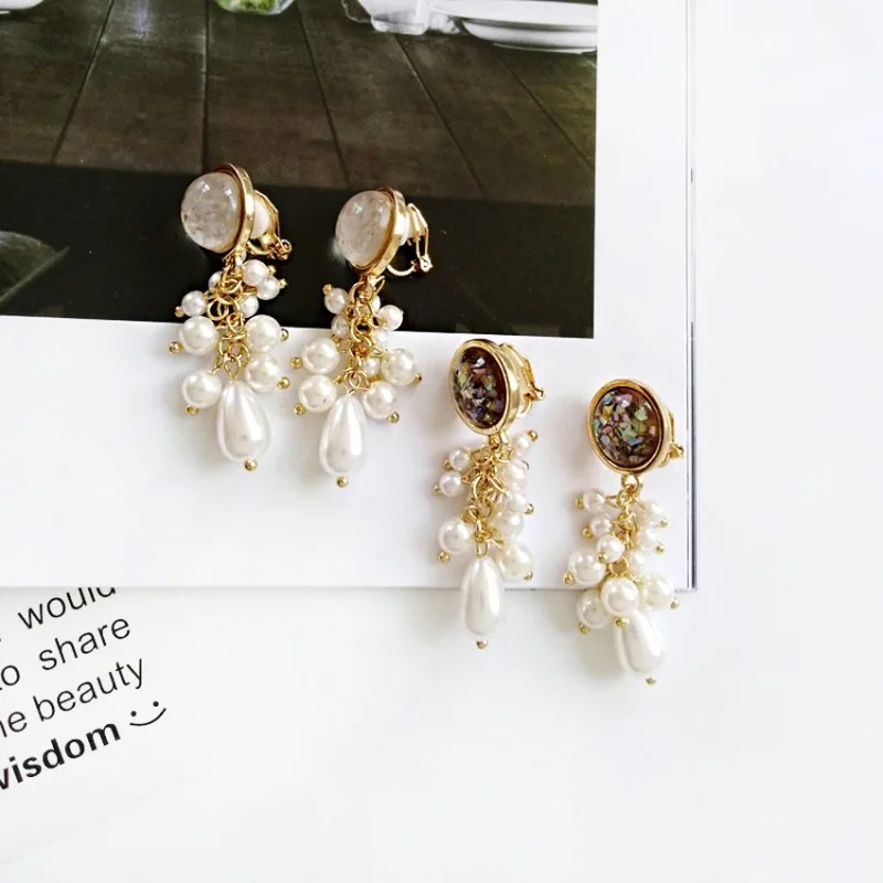 Korean Temperament Female Glass Flower Imitation Pearl Dangle Earrings Exquisite Women Girl Fashion Jewelry Accessories Ear Clip
Korean Temperament Female Glass Flower Imitation Pearl Dangle Earrings Exquisite Women Girl Fashion Jewelry Accessories Ear Clip