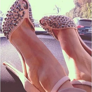 Suede Peep-toe High Heel Ankle Strap Rivets Sandal Women Cut-out Crystal Front High Dress shoes woman Designer Women Pumps
Suede Peep-toe High Heel Ankle Strap Rivets Sandal Women Cut-out Crystal Front High Dress shoes woman Designer Women Pumps