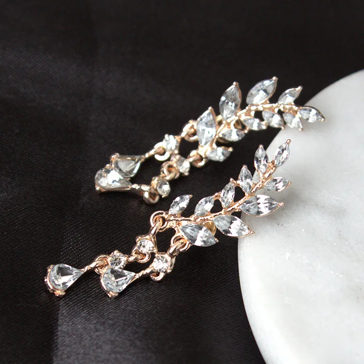 Seblasy Short Crystal Dangles Earrings For Women 2019 Gold Color Luxurious Leaves Water Droplets Pendants Earrings Jewelry
Seblasy Short Crystal Dangles Earrings For Women 2019 Gold Color Luxurious Leaves Water Droplets Pendants Earrings Jewelry