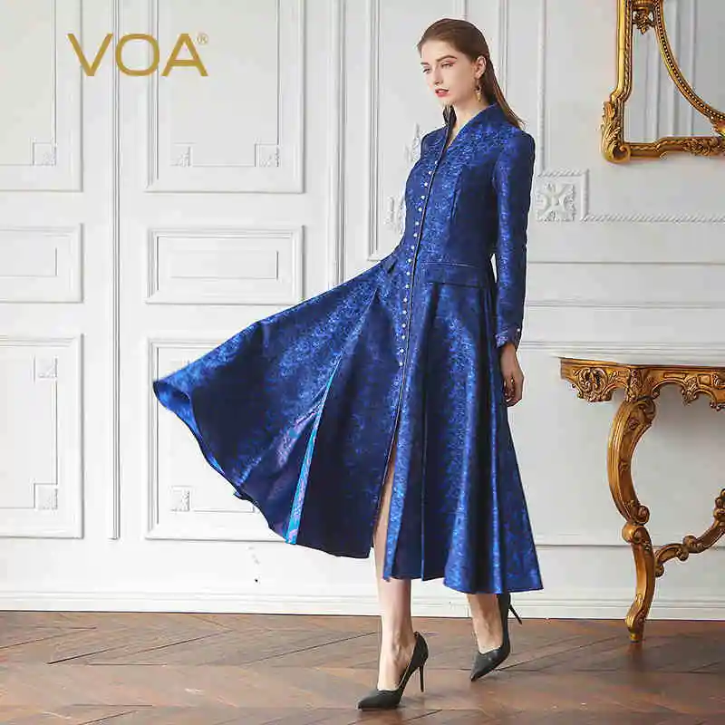 VOA 2018 Spring New Blue Pearl Clasp Vintage Plus Size Women Slim Long Trench Silk Jacquard A Line Tunic Maxi Coat FLX03801
VOA 2018 Spring New Blue Pearl Clasp Vintage Plus Size Women Slim Long Trench Silk Jacquard A Line Tunic Maxi Coat FLX03801