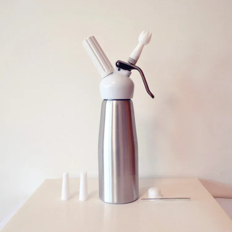 500ml Professional Whipped Cream Dispenser High Quality Aluminum Alloy Foam Maker Cream Whipper Dessert Tool
500ml Professional Whipped Cream Dispenser High Quality Aluminum Alloy Foam Maker Cream Whipper Dessert Tool