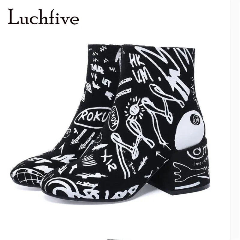 New Graffiti kid suede winter boots for women sexy round toe chunky high heels short boots zipper black fahsion shoes women
New Graffiti kid suede winter boots for women sexy round toe chunky high heels short boots zipper black fahsion shoes women