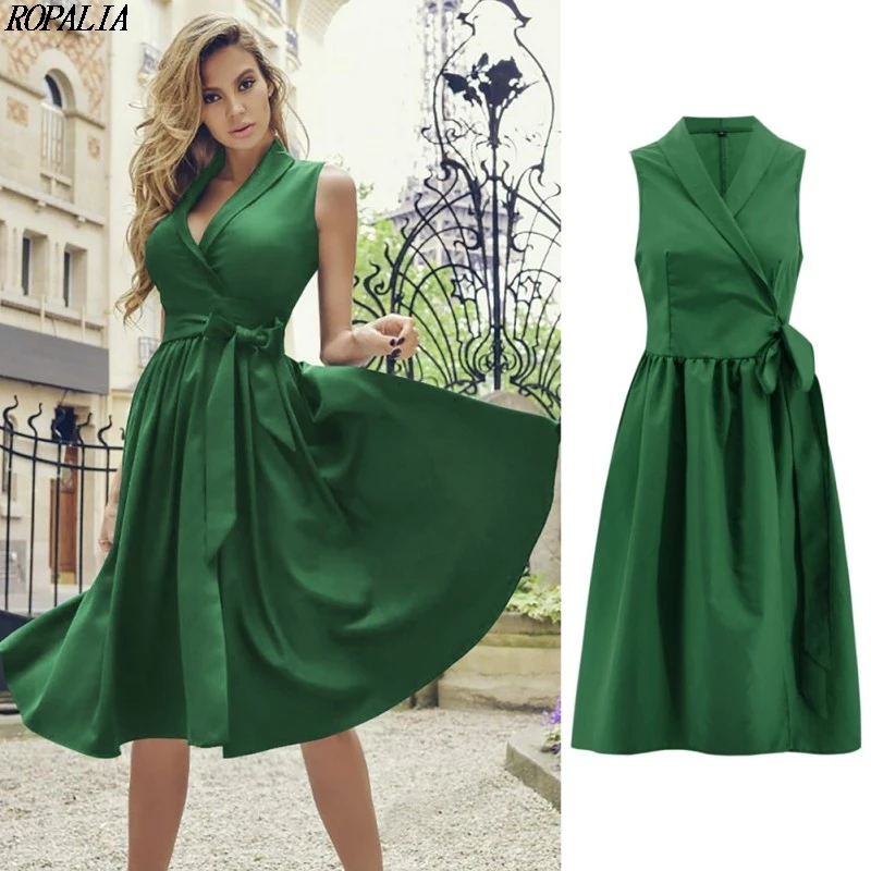 2019 Vintage Deep V-Neck Halter Sleeveless Temperament Women Dress Summer Slim Lace Waist Stretch Big Swing Elegant Dress
2019 Vintage Deep V-Neck Halter Sleeveless Temperament Women Dress Summer Slim Lace Waist Stretch Big Swing Elegant Dress