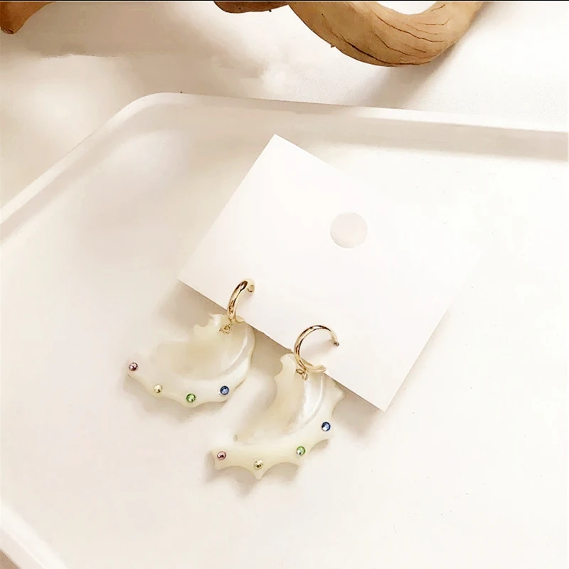 HUANZHI 2019 s925 Silver Needle Colorful Rhinestone Natural Shell Metallic Hoop Earrings for Women Girls Wedding Party Gift
HUANZHI 2019 s925 Silver Needle Colorful Rhinestone Natural Shell Metallic Hoop Earrings for Women Girls Wedding Party Gift