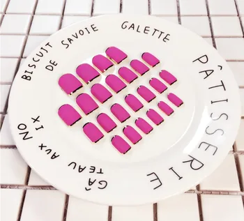 24pcs/Set Rose Red False Nail Rivet Decal Short Design Full Cover Artificial Fake Nail Tips Art Manicure Tool with Glue
24pcs/Set Rose Red False Nail Rivet Decal Short Design Full Cover Artificial Fake Nail Tips Art Manicure Tool with Glue