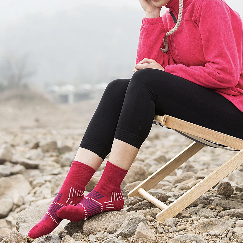 Women Hiking Socks Knee High Breathable Climbing Socks 2 Pieces Sweat-absorbent Spring Winter Sock Keep Warm Quick-Drying
Women Hiking Socks Knee High Breathable Climbing Socks 2 Pieces Sweat-absorbent Spring Winter Sock Keep Warm Quick-Drying