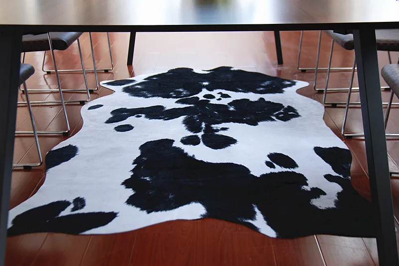 140x200CM Zebra Striped Black White Imitation Leather Natural Shape PU Carpet Cowhide Rug Cowskin For Decoration
140x200CM Zebra Striped Black White Imitation Leather Natural Shape PU Carpet Cowhide Rug Cowskin For Decoration