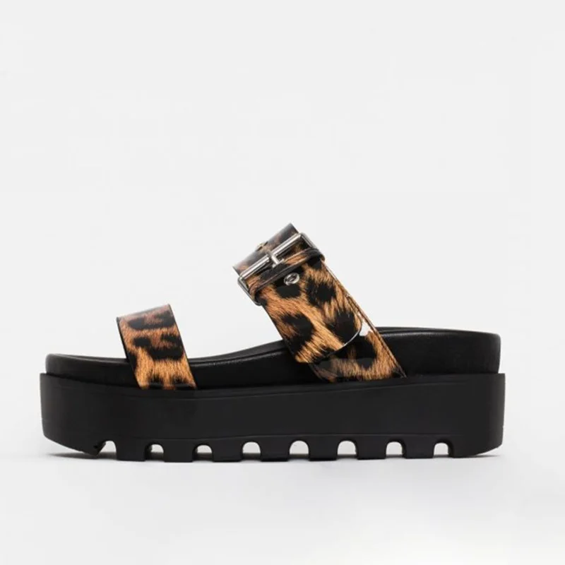 Women PU Buckle Strap Platform Slippers Summer New Wedges Open Toe Ladies Slides Female Leopard Outside Slip On Beach Shoes
Women PU Buckle Strap Platform Slippers Summer New Wedges Open Toe Ladies Slides Female Leopard Outside Slip On Beach Shoes