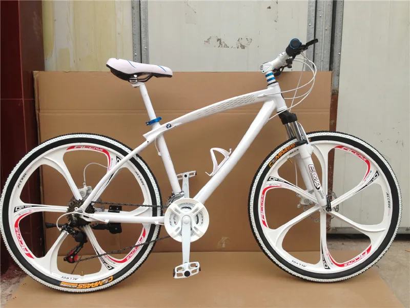 21/24/27/30 speed frame tyre dirt bike bicicleta MTB woman&man mountain bicycle 26er 26*2.1 inch tires bike
21/24/27/30 speed frame tyre dirt bike bicicleta MTB woman&man mountain bicycle 26er 26*2.1 inch tires bike