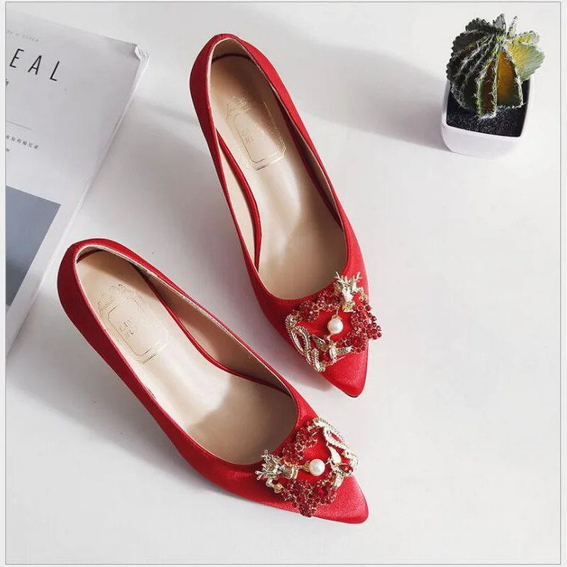 Spring Autumn Women Pumps Pointed Toe thin Heel Wedding Shoes Women Elegant Silk Crystal Party Shoes High Heels Ladies Pumps
Spring Autumn Women Pumps Pointed Toe thin Heel Wedding Shoes Women Elegant Silk Crystal Party Shoes High Heels Ladies Pumps