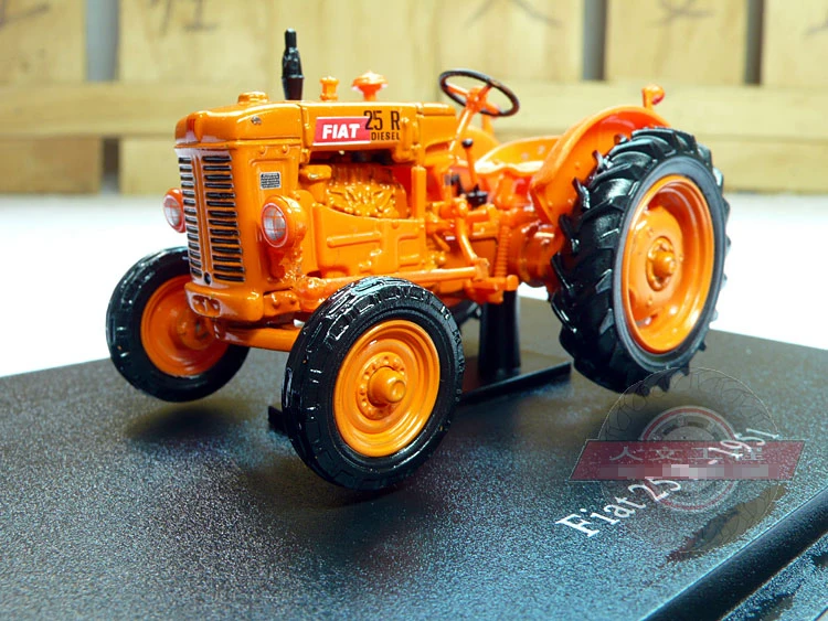 1:43 Scale Model Fiat 25R 1951 alloy model tractor Rare collection model
1:43 Scale Model Fiat 25R 1951 alloy model tractor Rare collection model