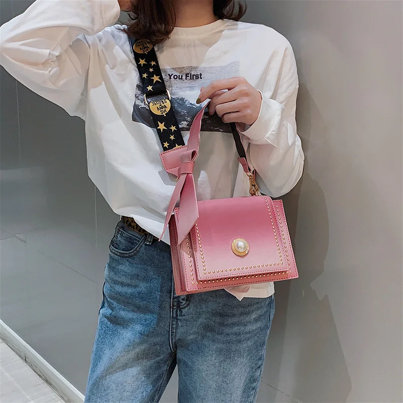Luxury bag 2019 new fashion women's bow bag PU leather quality women's designer handbag rivet messenger bags shoulde
Luxury bag 2019 new fashion women's bow bag PU leather quality women's designer handbag rivet messenger bags shoulde