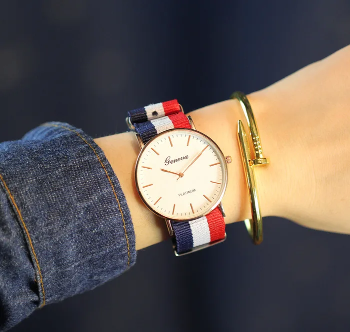 2018 Men Watch Brand Fashion Watches Nylon Cloth Date Anti-reflective Sapphire Leisure Quartz Wristwatches Reloj Hombre
2018 Men Watch Brand Fashion Watches Nylon Cloth Date Anti-reflective Sapphire Leisure Quartz Wristwatches Reloj Hombre