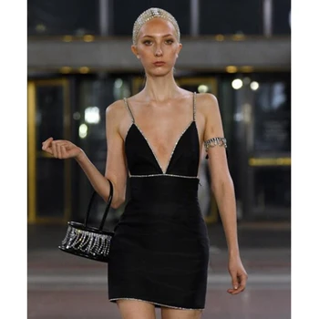 2019 New Arrival Fashion Beading Bandage Dress Black Chic Women Spaghetti Strap Sexy Mini Dress Evening Party Dresses Vestido
2019 New Arrival Fashion Beading Bandage Dress Black Chic Women Spaghetti Strap Sexy Mini Dress Evening Party Dresses Vestido