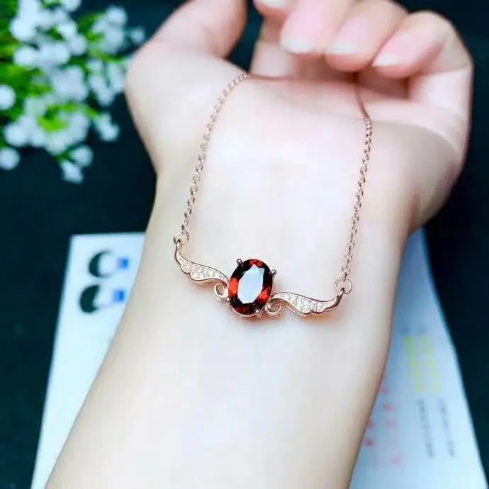 SHILOVEM 925 silver srerling real natural garnet pendants send necklace classic wholesale Fine women gift new 7*9mm bz0709888ags
SHILOVEM 925 silver srerling real natural garnet pendants send necklace classic wholesale Fine women gift new 7*9mm bz0709888ags