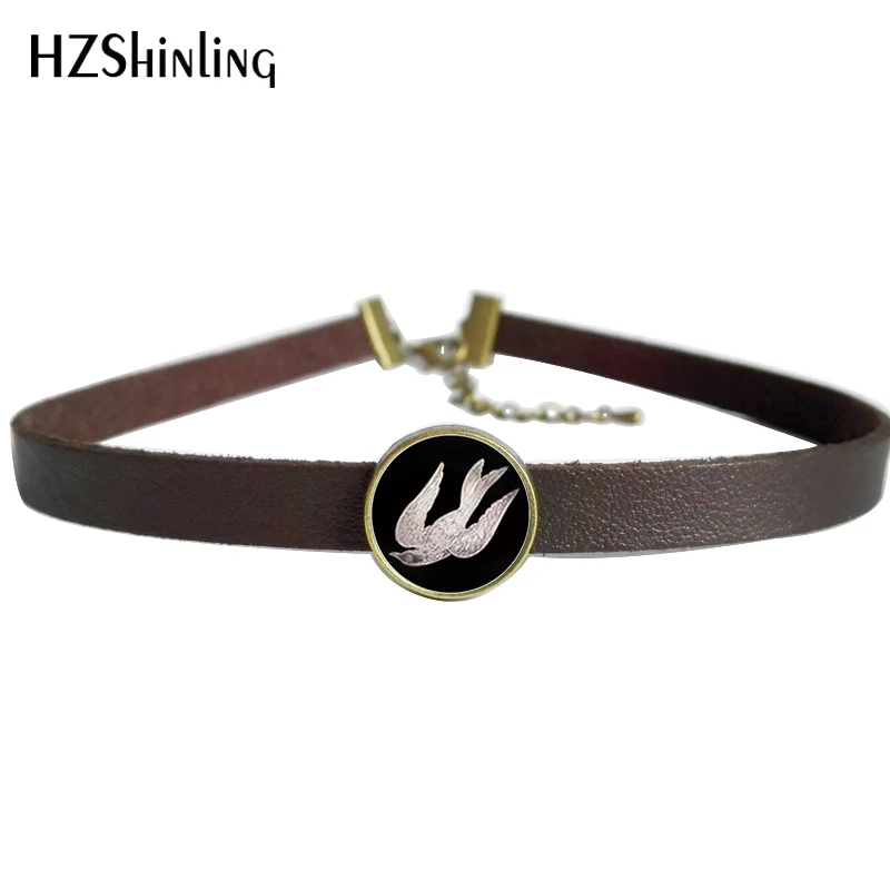 2017 NEW Bioshock Infinite Necklace Bird Cage Choker With Pendant Glass Jewelry Leather Choker Necklace For Women
2017 NEW Bioshock Infinite Necklace Bird Cage Choker With Pendant Glass Jewelry Leather Choker Necklace For Women