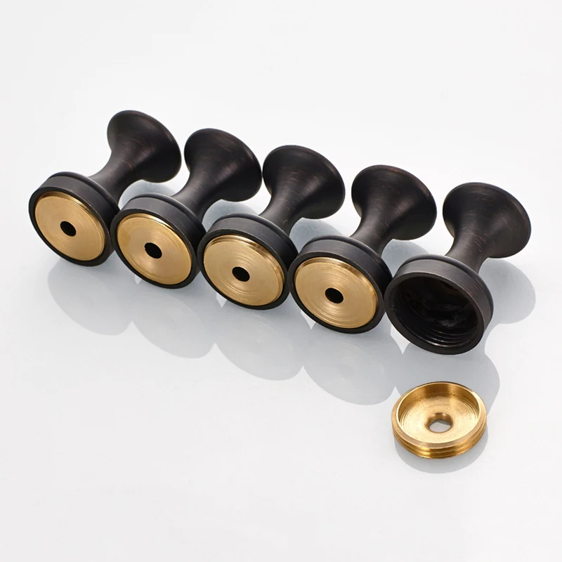 black robe hook 1