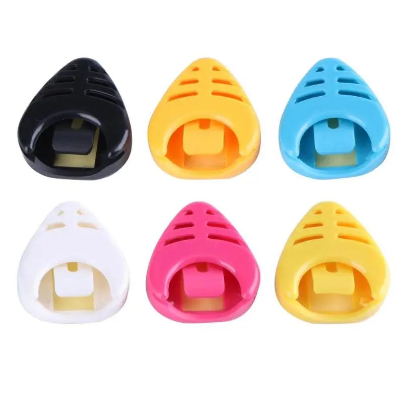 1 PCS Guitar Pick Plectrum Holder Portable Plastic Heart Shape Guitar Pick Plectrum Holder Case(Random Color) - Guitar Pick Holder Case