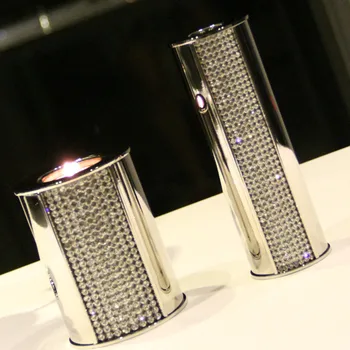 10pcs/lot Wedding Events European Metal Swell Silver Drilling Candle Holder for Wedding Party Romantic Home Bar Cafe Decoration
10pcs/lot Wedding Events European Metal Swell Silver Drilling Candle Holder for Wedding Party Romantic Home Bar Cafe Decoration