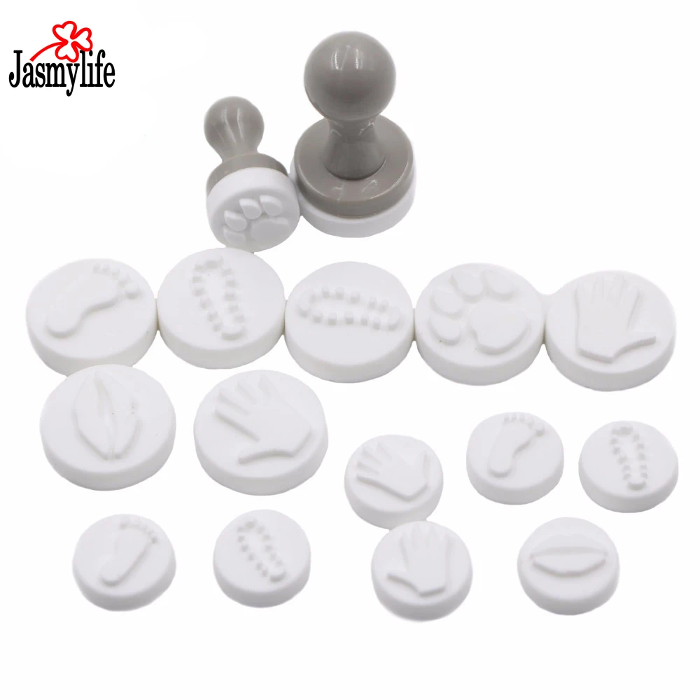 16PCS Fondant Cookie Cutter DIY Hand Foot Shoe Cake Decoration Mold Bear's Paw Cookie Stamp Lips Sugar Craft Mold Baking Tools
16PCS Fondant Cookie Cutter DIY Hand Foot Shoe Cake Decoration Mold Bear's Paw Cookie Stamp Lips Sugar Craft Mold Baking Tools