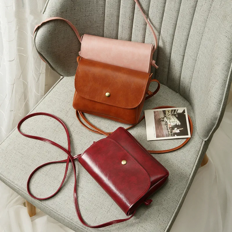 2019 latest simple single shoulder MINI sewing thread 18X14X5CM fashion street wild Messenger bag
2019 latest simple single shoulder MINI sewing thread 18X14X5CM fashion street wild Messenger bag