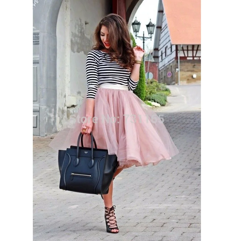 Pink Tutu Tulle Skirts Women 4 Layers Fashion Midi Skirt New Fashion falda tul mujer Princess Short Party Gowns
Pink Tutu Tulle Skirts Women 4 Layers Fashion Midi Skirt New Fashion falda tul mujer Princess Short Party Gowns