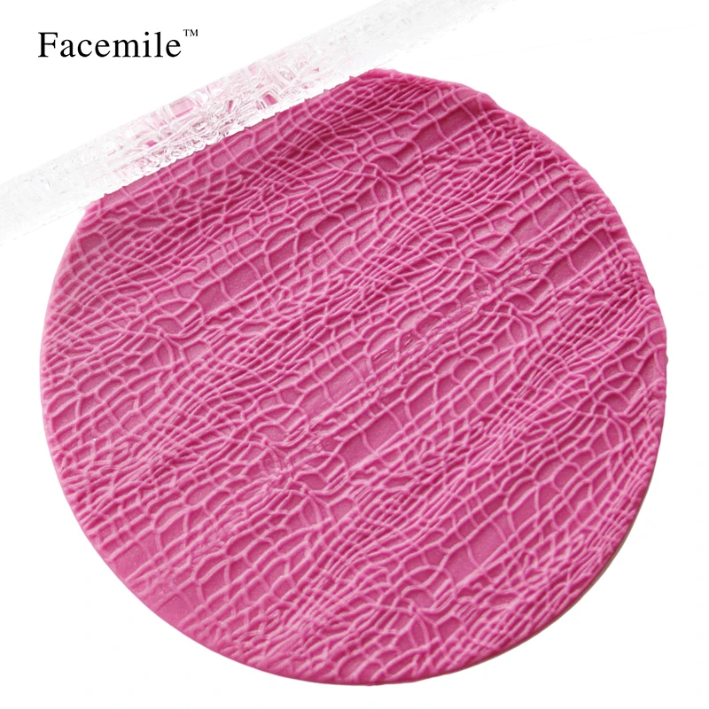 Transparent Embossing Fondant Roller Pin Crocodile Skin effect Texture Embossing Cake Decorating Rolling Pin Pastry Tool 52005
Transparent Embossing Fondant Roller Pin Crocodile Skin effect Texture Embossing Cake Decorating Rolling Pin Pastry Tool 52005