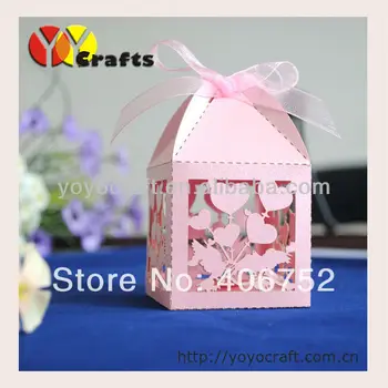 hot sale new design customized wedding supplies pink heart pearl paper laser fashionable and cheap wedding cake box design
hot sale new design customized wedding supplies pink heart pearl paper laser fashionable and cheap wedding cake box design