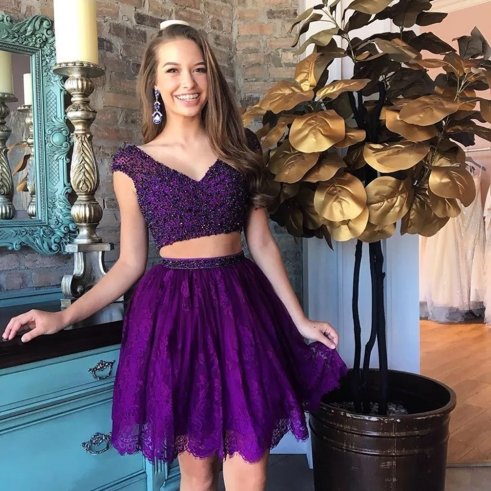 Purple 2019 Homecoming Dresses A-line V-neck Cap Sleeves Short Mini Two Pieces Lace Pearls Elegant Cocktail Dresses
Purple 2019 Homecoming Dresses A-line V-neck Cap Sleeves Short Mini Two Pieces Lace Pearls Elegant Cocktail Dresses