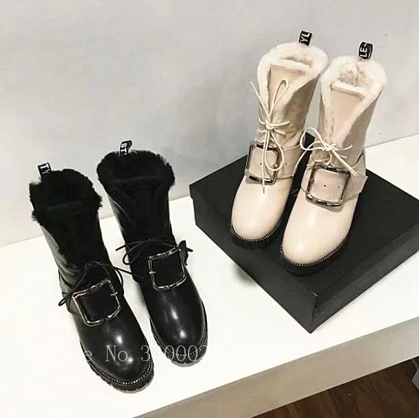 2018 Winter Warm With Fur Inside Flats Lace Up Big Buckle Snow Equestrian Women Boots Mid-Calf Beige Black Leahter Shoes
2018 Winter Warm With Fur Inside Flats Lace Up Big Buckle Snow Equestrian Women Boots Mid-Calf Beige Black Leahter Shoes