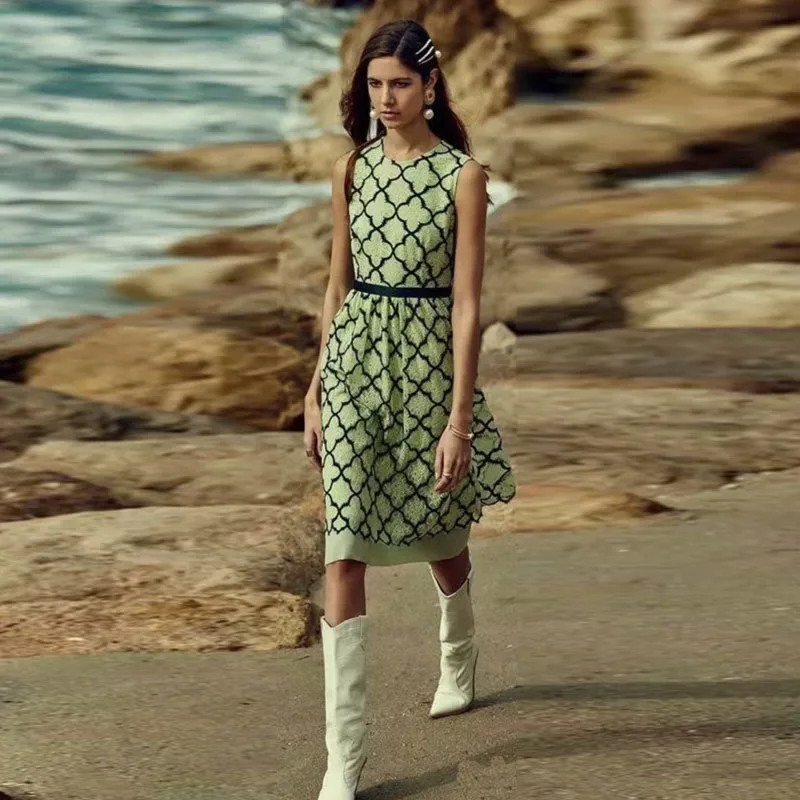XF Vintage Dress 2019 Milan Designer Summer New Women High Quality Checkered Print Chiffon Green Casual Holiday Party Dress
XF Vintage Dress 2019 Milan Designer Summer New Women High Quality Checkered Print Chiffon Green Casual Holiday Party Dress